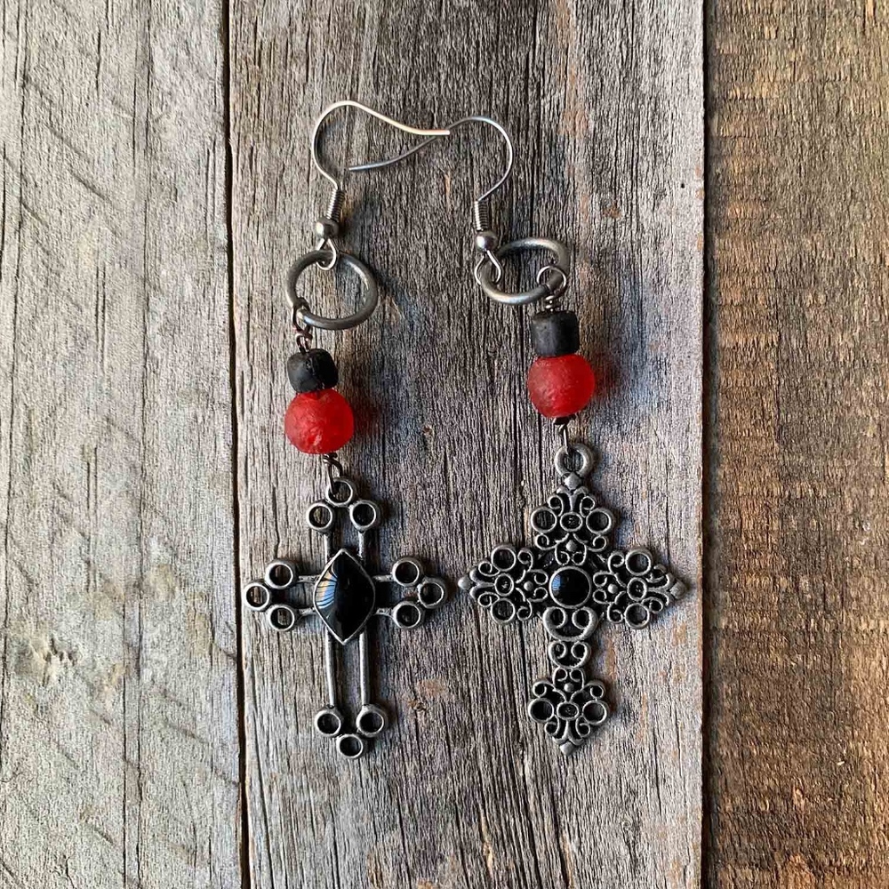 Women's Earrings - Picture 3 of 4